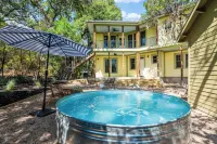 Urban Cowboy Villas - Heart of 704 - Bungalow
