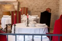 Les Remparts Hôtels et Demeures Historiques - servizio colazione