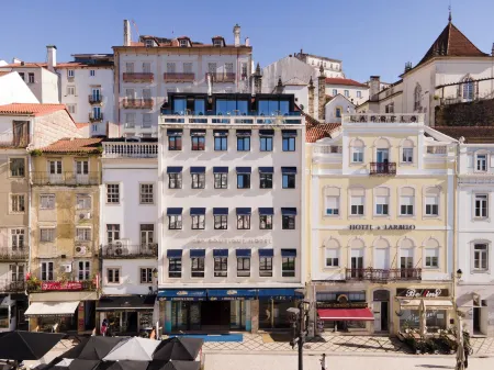 CBR Boutique Hotel - Coimbra Отели в г. Коимбра
