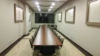 Hotel Holiday