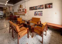 OYO 75469 Baan Kong Hostel Hotel a Kapong