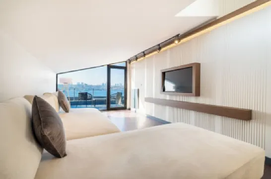 216 Bosphorus Suite Hoteles cerca de Torre de la Doncella