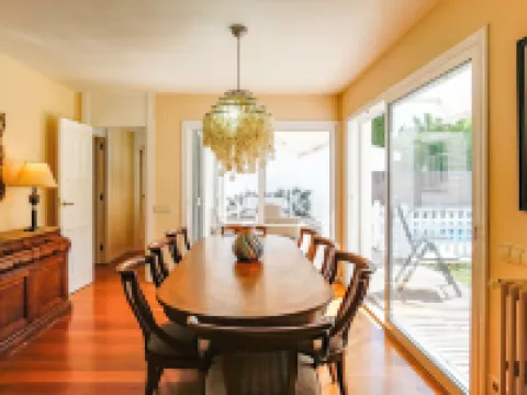 距錫切斯僅10分鐘，帶私人花園和泳池的房子 聖佩德羅-德里瓦斯酒店