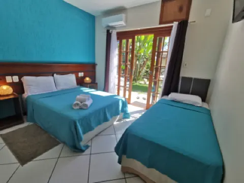 Pousada Aquarela do Mar Hotels near Lopes Mendes Beach