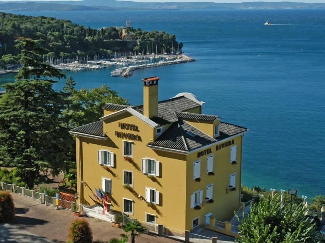 Hotel Riviera & Maximilian's - Friuli-Venezia Giulia