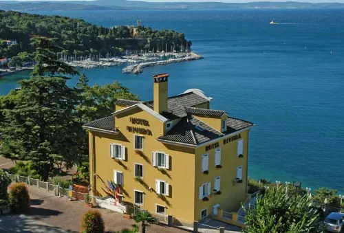 Hotel Riviera & Maximilian's