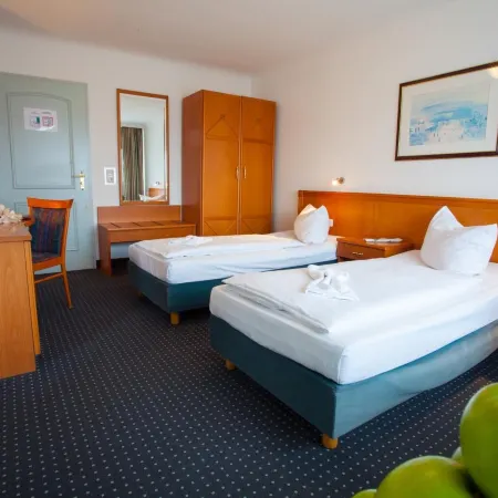 Ina Hotel Royal