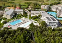 Isaresidence Holiday Resort - Pool