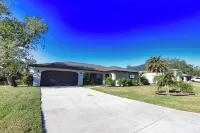 Venice Vacay! Pet-friendly pool home in Venice FL! Hotels near Catanias Winery