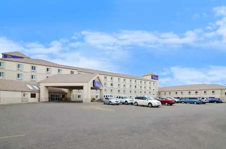 Sleep Inn & Suites Conference Center and Water Park