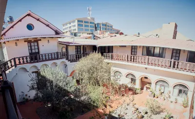 Hotel Santa Mónica فنادق في بوتوسي