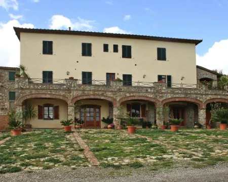 Apartment in Chiusdino Hotels in Chiusdino
