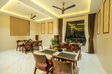 Treebo Grand Royal Imperio, Hinjewadi Отели в г. Bhadas Bk.