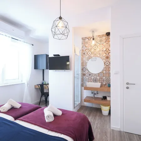 Lopwi Rooms Old Town