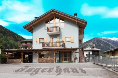 Jägerhaus Hotels near Daolasa Ferrovia