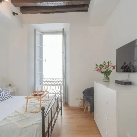 Independence Apartment with Balcony