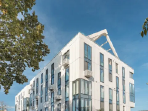 フェニックス アパートホテル ガラツのホテル