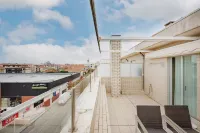 Espinho Retreat with Balcony