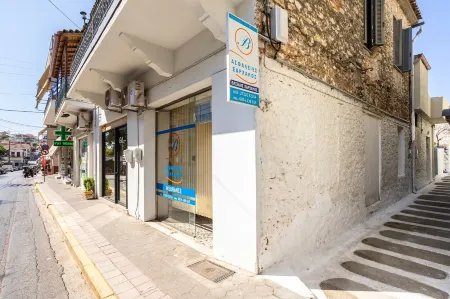 Azure Seaside Retreat in the Heart of Petalidi Отели рядом с достопримечательностью «Rimon Reza»