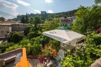 Bed and Breakfast Kotoni Hotels in Gjirokaster
