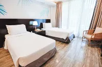 Holiday Suites Port Barton