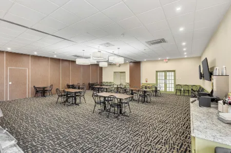 Days Inn by Wyndham Titusville Kennedy Space Center