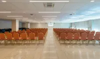 Hunguest Hotel Panoráma فنادق في هيفيز
