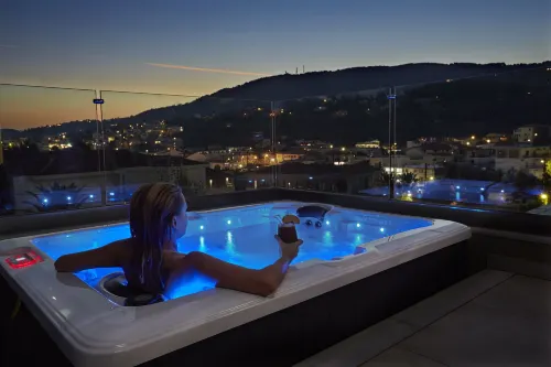 Mystery Skiathos Luxury Residence - baignoire
