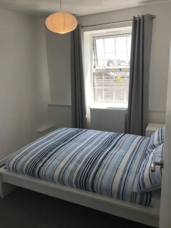 The Castle Lodge Отели в г. Abertillery