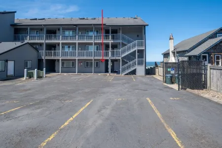 Sands Lookout at Nye Beach - Beach front,Easy access condo with great ocean view Отели рядом с достопримечательностью «Порт оф Ньюпорт - Коммершиал Марина»