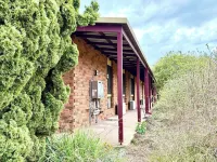 Redgum Motel