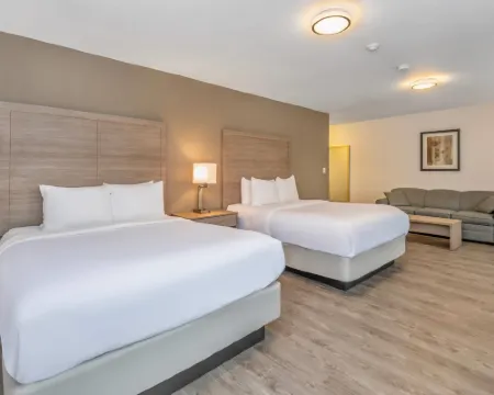 Comfort Inn & Suites Thousand Islands Harbour District Hotels in Gananoque