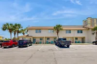 Beachfront townhome w/ on-site beach access, heated pool, patio, grill, AC, W/D Hotels near Navarre Beach Sea Turtle Conservation Center
