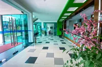 Urbanview Hotel Cosmo Jambi Hotels in The Hok