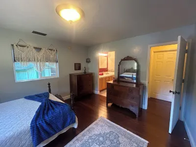 Majestic and Tranquil Retreat, amazing property and landscaping- Corvida House Hotels near Cape Mendocino Lighthouse(At Shelter Cove)