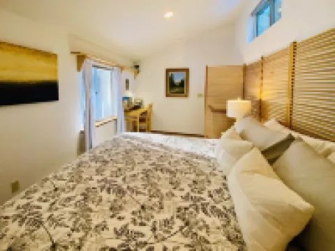 Lilac Cabin Family-Friendly with Highspeed Wi-Fi Close to Downtown Arnold