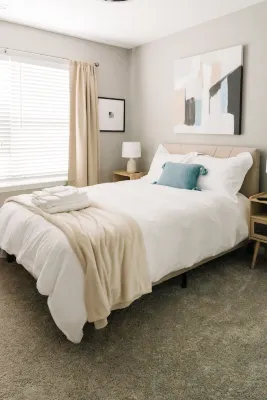 Louisburg Landing - Charming 3-bedroom townhome [Monthly Discount Available!] Hotels near Plantation Square