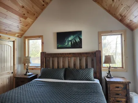 Eagles Bluff 6 Br Lakefront Cabin on 20 Acres