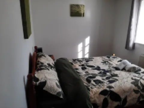 Cozy Courtyard Apt Explore & Relax Free Parking