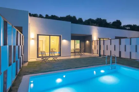 Deluxe Villa Polydoros