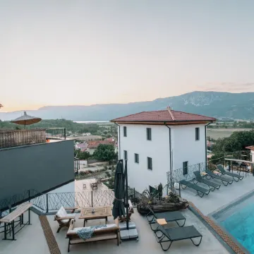 Kikonia Art & Suites