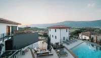 Kikonia Art & Suites - 4-Star