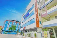 FabHotel Arjun Residency Hoteles cerca de Waddapally Aurora Lake View Point 1 (WALVP1)