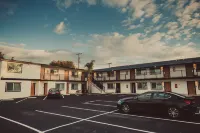 Blufftop Inn & Suites - Wharf/Restaurant District - parking