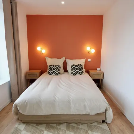 D-DAY SUITES: Dune 35m² Downtown - 4 pers/2min from train station/15min from Utah Beach Отели в г. Карантан