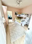 Ocean Views, seconds to the beach, and a 5 minute walk to downtown shopping! - 2-Star