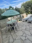 In villa, duplex 42 M2 center for 4 open terrace / garden parking space
