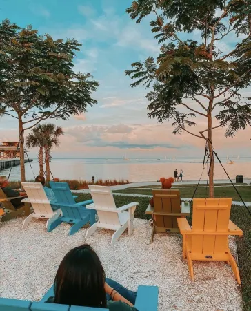 NEWLY RENOVATED SOPHISTICATED INDUSTRIAL TOWN HOME Отели в г. Уэст-энд-Ист-Лилман