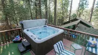 Lake, Hot Tub, Baby & Toddler Friendly, Walk to Town Hotels in Twain Harte