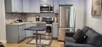 Charming 2-Bedroom Apartment w/ Private Bath & Sofa Bed: Near NYC & EWR